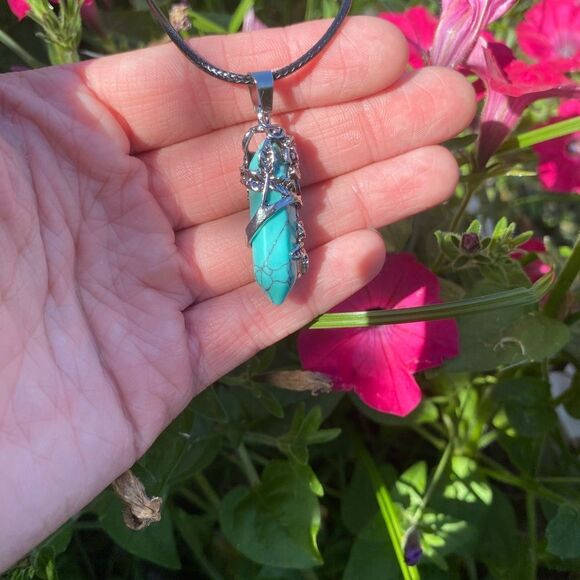 Bohemian Turquoise Necklace engraved floral Pendant Silver Tone, adjustable, - Picture 5 of 8